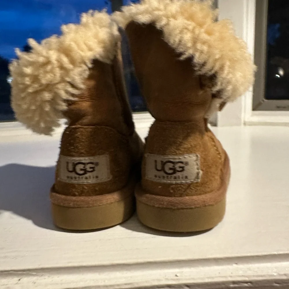 UGG Tan Sheepskin Baby Booties